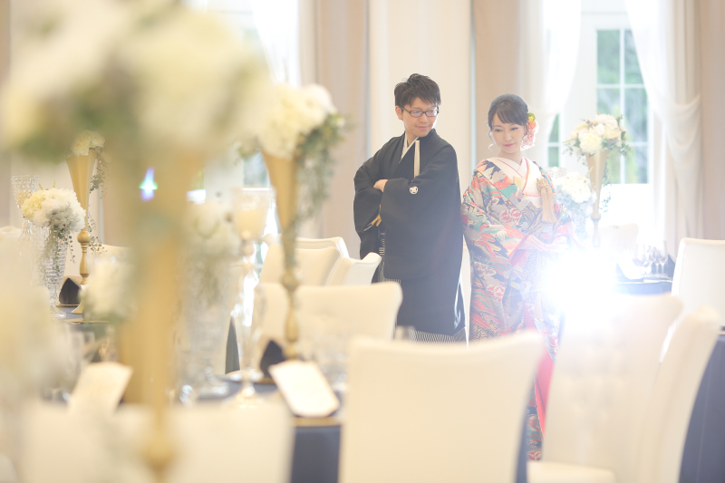 洋風会場で和装フォト