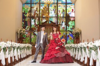 教会で色ドレス