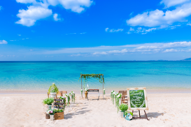 砂浜の結婚式