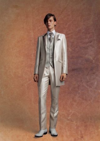 新郎さまも主役の結婚式!おすすめのメンズタキシード