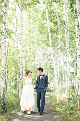 秋のお花と紅葉に囲まれたウェディングフォトもぜひ!