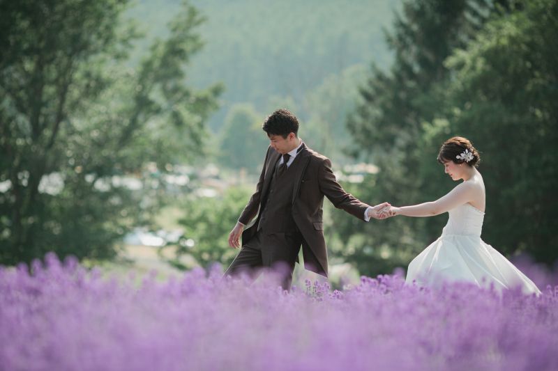 北海道の大自然で叶える、とっておきの結婚写真を