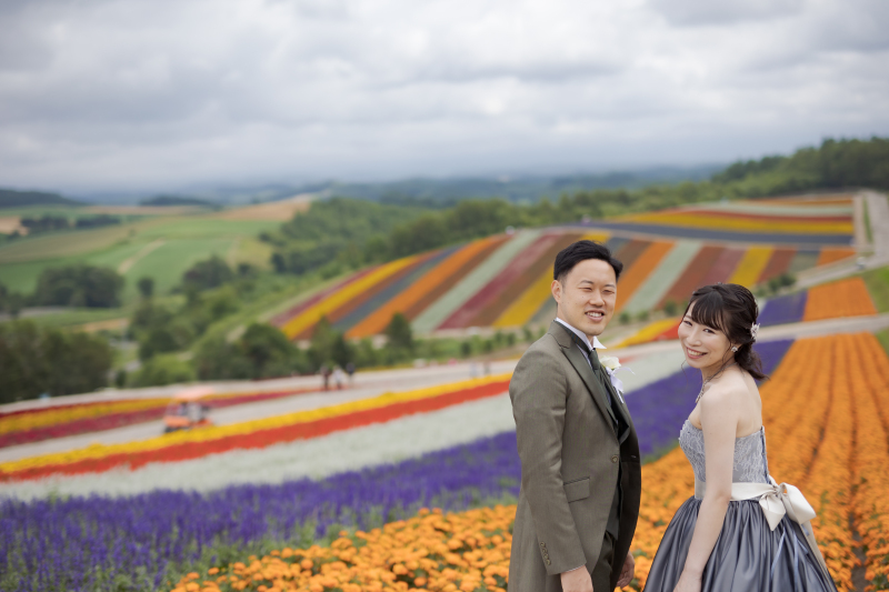 7月中旬から後半の美瑛富良野お花の鮮やかな頃のフォトウェデイング