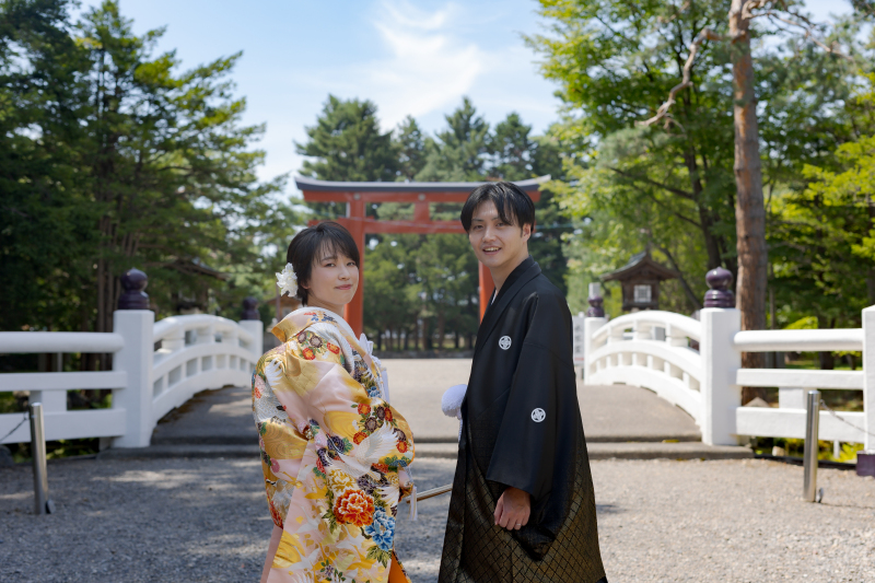 和装フォトウェディングでの撮影ポーズについての魅力