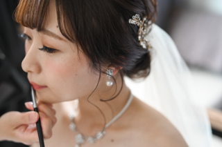 富良野にの出公園とフラわランドかみふらの一本道のフォトウェデイングこんな感じ