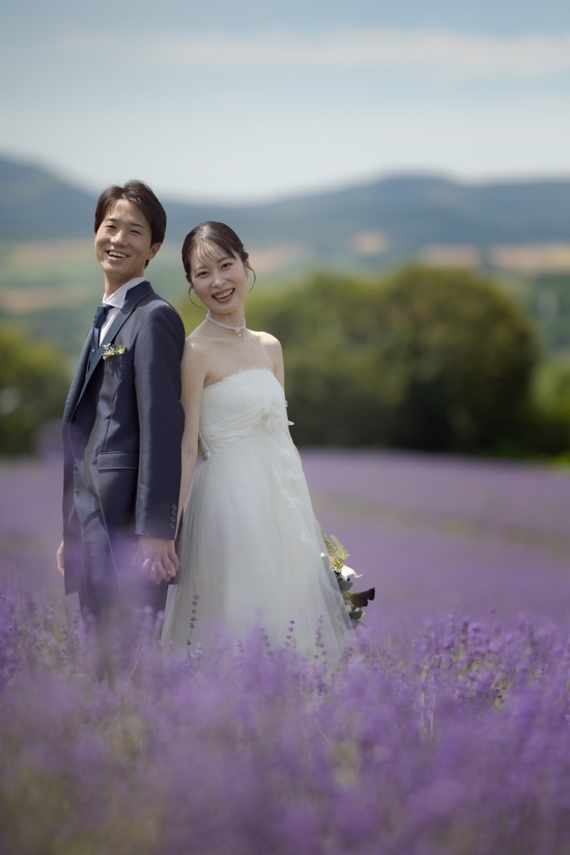 【日の出公園】やわらかな風に揺れる紫の花畑
