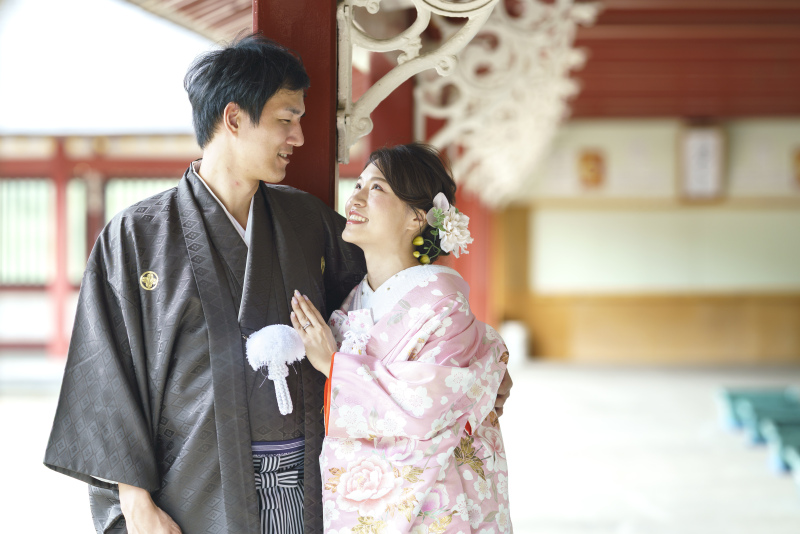和装フォトウェディングでの撮影ポーズについての魅力