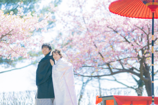 スタッフイチオシの、河津桜・梅との撮影がかわいい♡