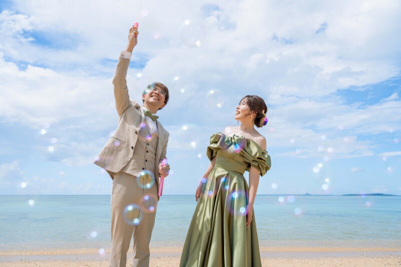 お持ち込みアイテムでおふたりらしい写真に☆*:.｡