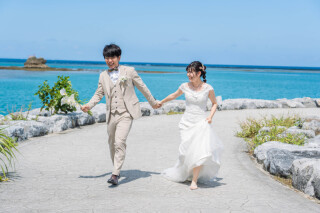 沖縄旅行のついでに、手ぶらでサクッと！フォトウェディングが叶う＊