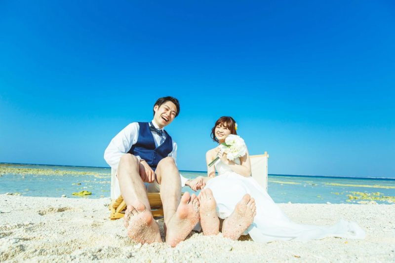 どっちがお得!?「結婚式会場での前撮り」と「沖縄でのロケーションフォト」
