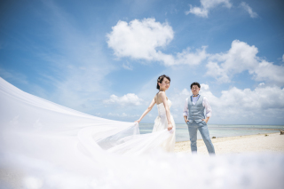 沖縄サロン人気のドレスをご紹介します☆