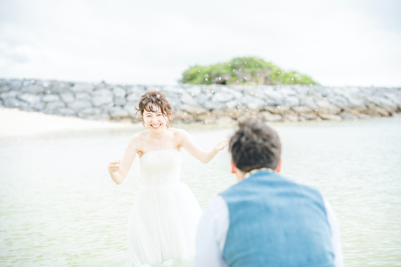 大人気!*ドレスのまま海に入ってウォーターイン撮影*