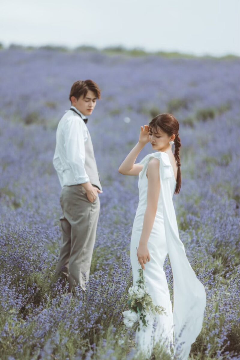 【旭川・富良野】憧れのラベンダー畑で叶えるウェディングフォト♡お得に準備を！