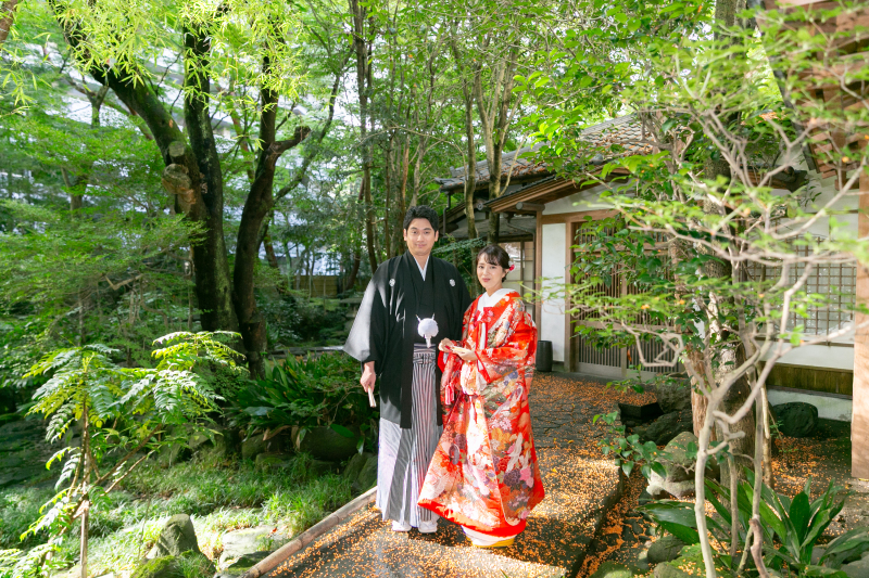 和装で迷っている人必見！　白無垢と色打掛、それぞれの魅力と選び方