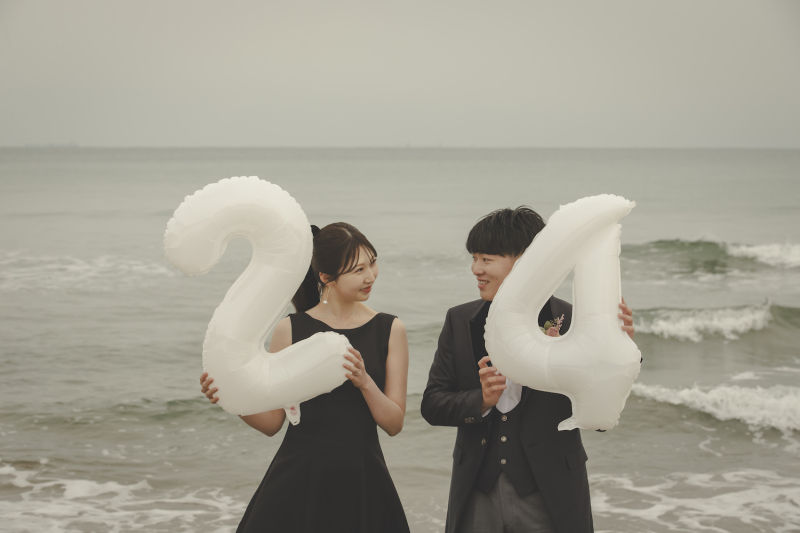 \天気も味方に/海で撮影するおしゃれフォト♡