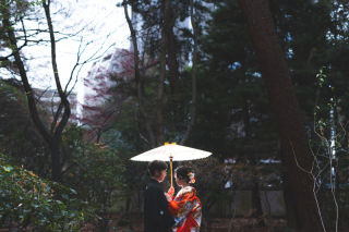 「スタジオ撮影」と「ロケーション撮影」どっちで前撮りする？