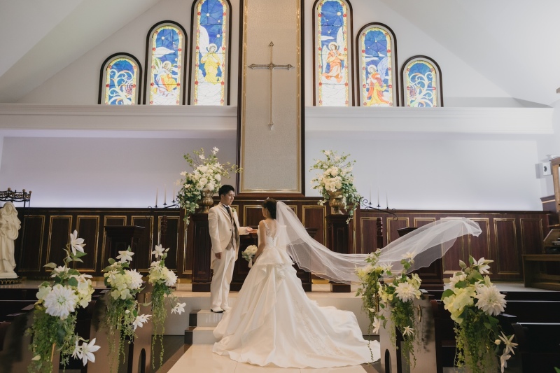 結婚式の前撮りは式場で? それとも外注? それぞれのメリットを解説!
