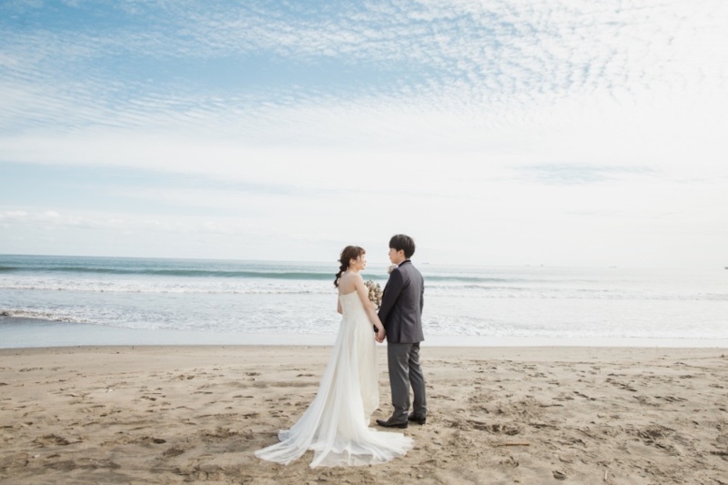 結婚式のフォト前撮りに取り入れたい!「指輪」を使ったポーズ5選