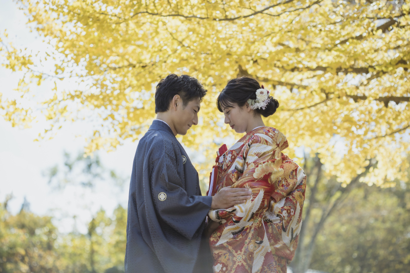 みちのく杜の湖畔公園で紅葉フォトウェディング!