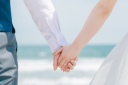 結婚式のフォト前撮りに取り入れたい!「指輪」を使ったポーズ♡