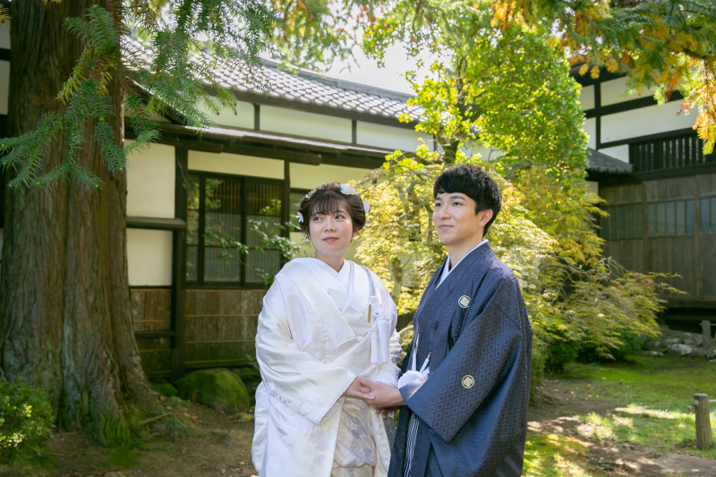 和装で迷っている人必見！　白無垢と色打掛、それぞれの魅力と選び方