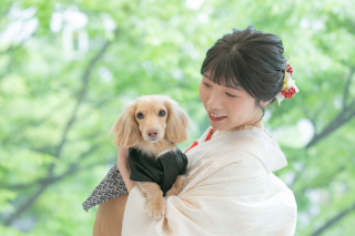 ペットも大切な家族だから。ペットと映るほんわかウェディングフォト