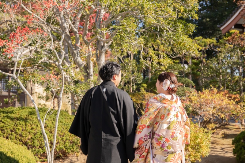 和装で迷っている人必見！　白無垢と色打掛、それぞれの魅力と選び方