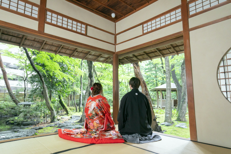 和装にぴったりなお茶室&庭園フォト