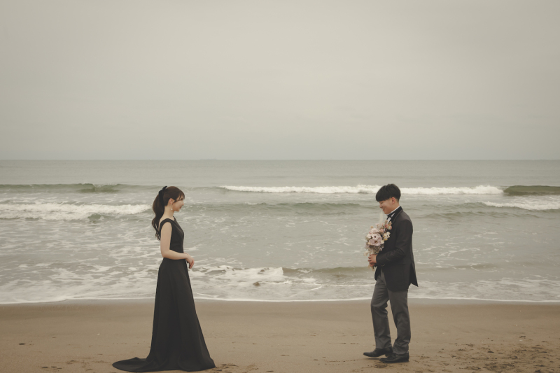 \天気も味方に/海で撮影するおしゃれフォト♡