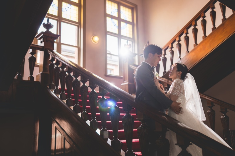 結婚式の前撮りは式場で? それとも外注? それぞれのメリットを解説!