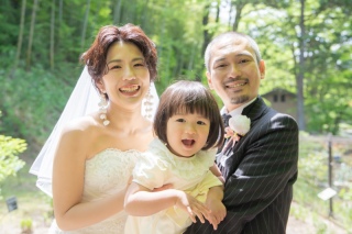 家族揃ってウェディングフォト撮影！　子どもに着せたい衣装6つ