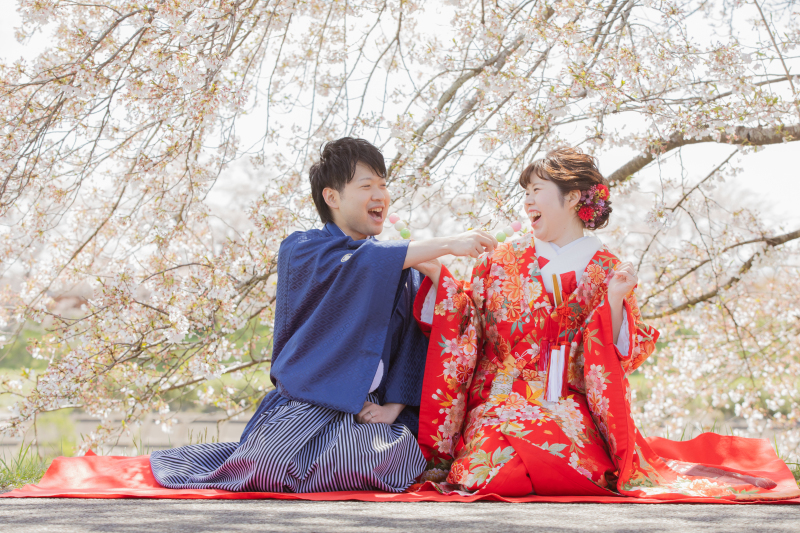 和装で迷っている人必見! 白無垢と色打掛、それぞれの魅力と選び方は?