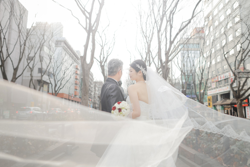 花嫁の特権「ベール」を最大限引き出すウェディングフォトアイデア