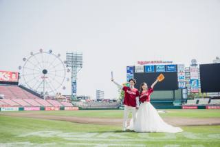 楽天イーグルス・選手直筆サイン入りグッズを、 ペアでゲット！