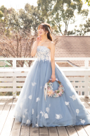 当店人気のドレスをご紹介いたします☆