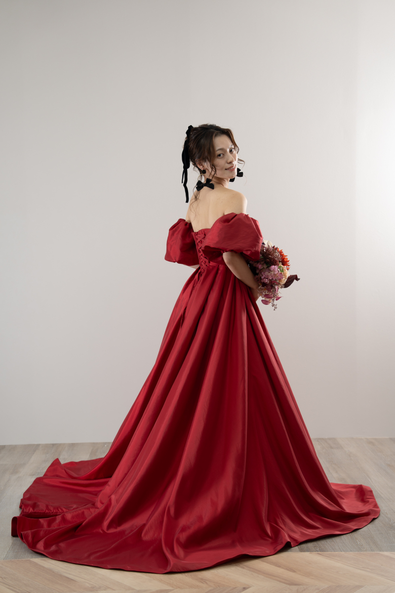 秋冬におすすめ◎深色ドレス