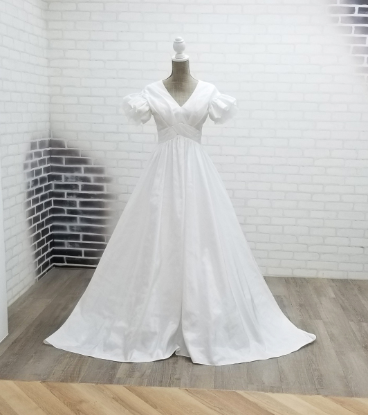NEW！！ドレス入荷致しました！