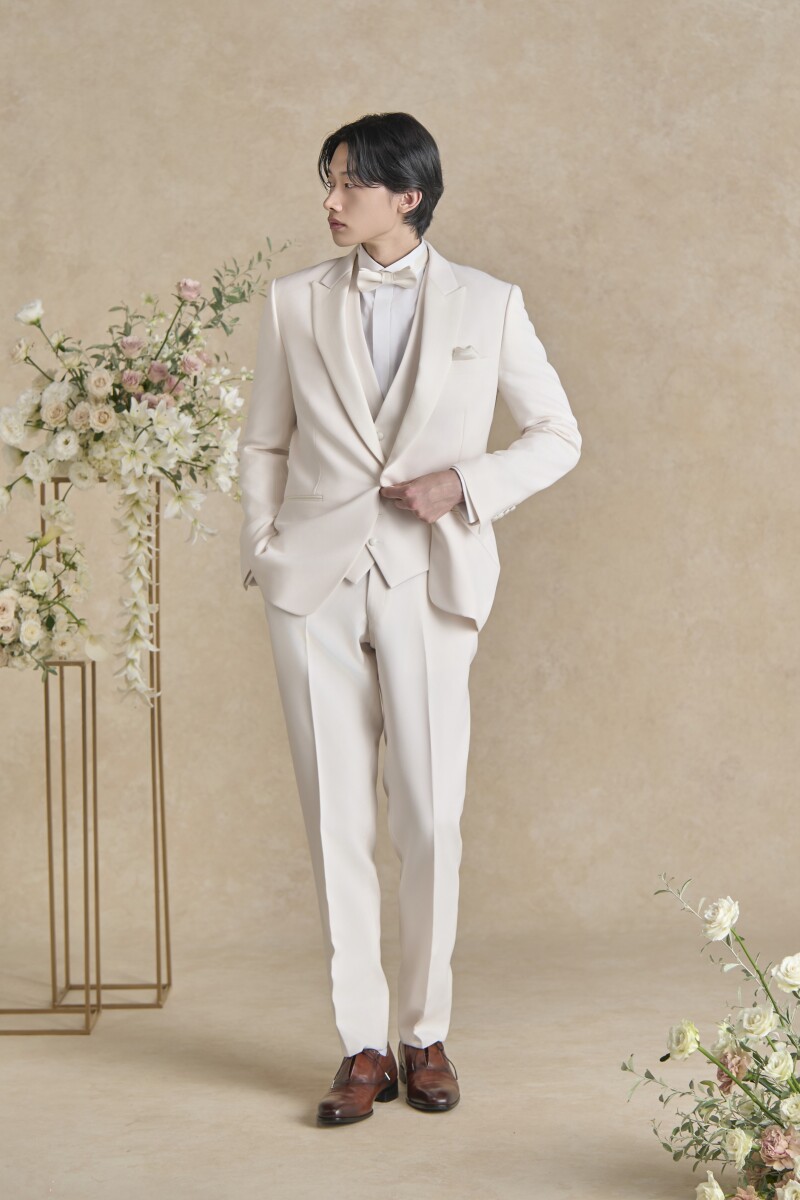 エレガンスが際立つフォーマルタキシード【Fresco-フレスコ-】