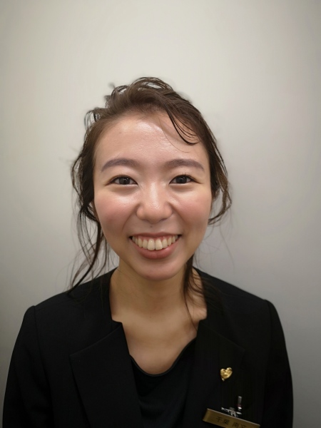 美容職人【Yoshinko】艶感あふれるナチュラルメイクが人気!