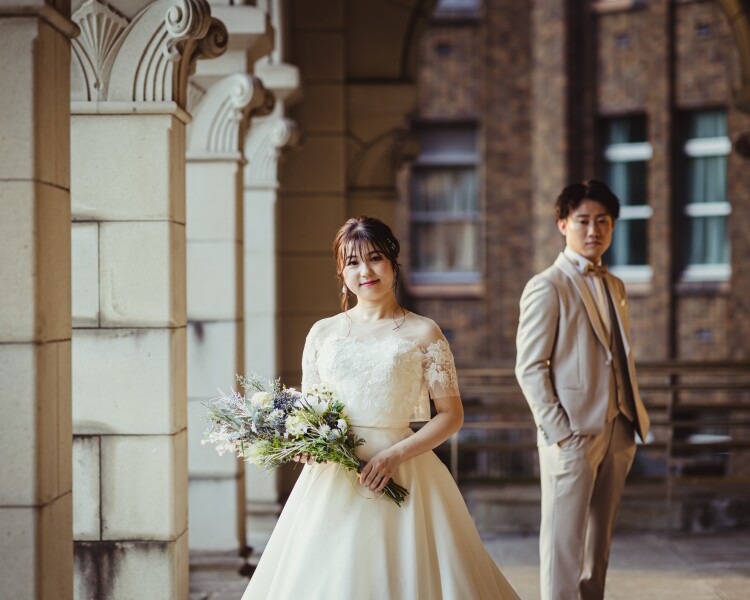 クラシカルなゴシックの世界観で、印象的な一枚