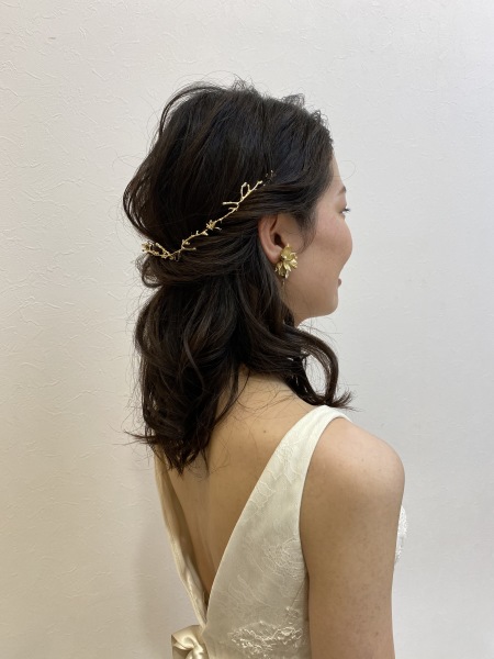 hair style.