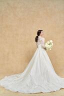 チャペル映えするドレス♪