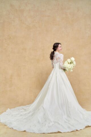 チャペル映えするドレス♪