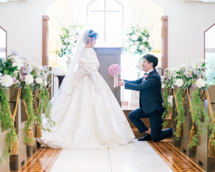 山手のチャペルで、想いが形になる一枚