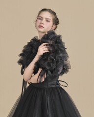 モード感ある、ブラックドレス♪