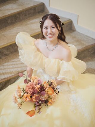 ドレスが映える優雅なお座りショット！