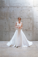 新作ウエディングドレスのご紹介☆