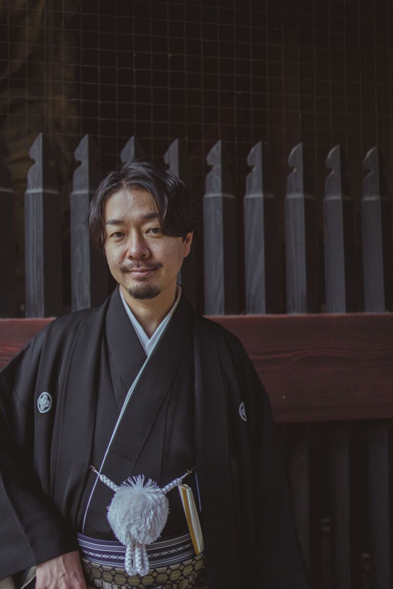 色づく紅葉の寺院でメモリアルショット【鎌倉】