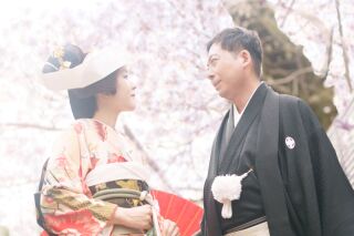 桜の寺院フォトも、衣裳えらび放題！